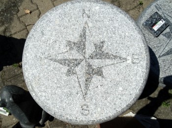 Kompass Trittstein Granit grau 40
