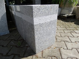 Pflanzwürfel Granit grau Streifen