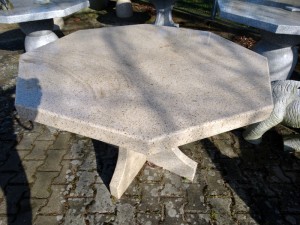 Tisch 8-Eck Granit gelb 120 cm Durchmesser