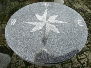 Kompass Tisch rund Granit dunkel grau Ø 60 cm