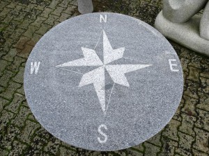 Kompass Tisch rund Granit dunkel grau Ø 90 cm