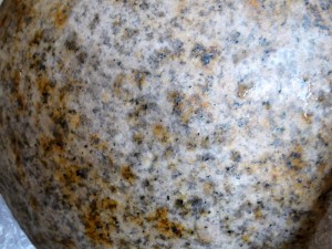 Kugel gelber Granit poliert Ø 40 cm