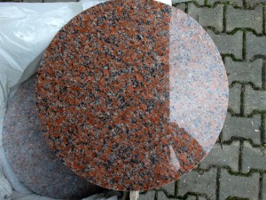 Tischplatte rund Granit Maple red